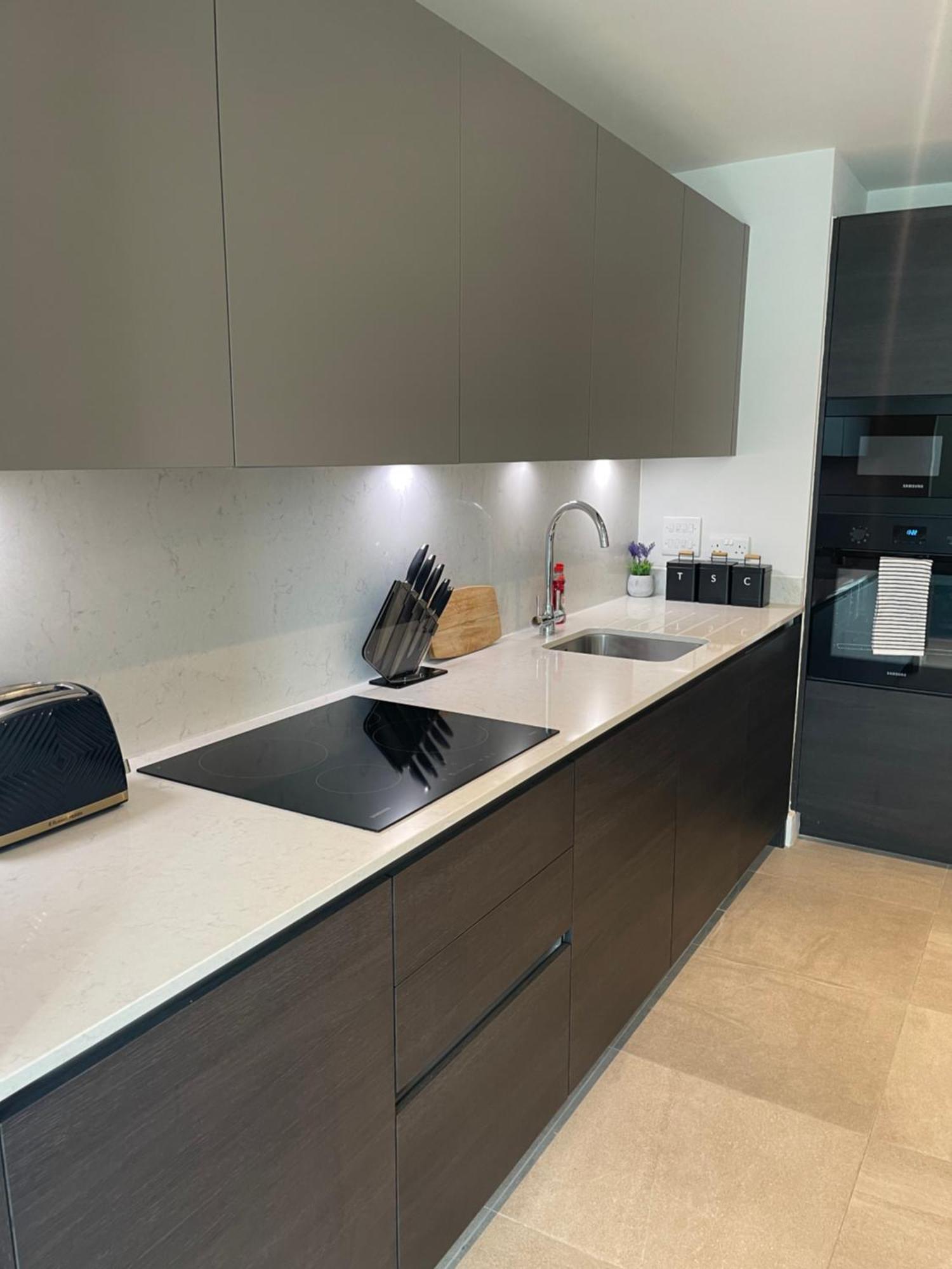 Modern 2 Bedroom City Centre Apartment W Balcony Manchester Exterior foto